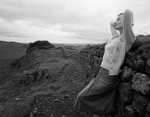 'Knitted in Scotland'. Wenda Parkinson photographed for British Vogue, February 1952.Vintage Silver gelatin print, image size 26 × 21 cm | 10.2 × 8.3 inches.Price upon request.© Norman Parkinson Ltd/Courtesy Norman Parkinson Archive.
 