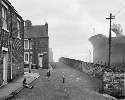 Girls Playing in the street, Wallsend, Tyneside, 1976 © Chris Killip Photography Trust/Magnum Photos